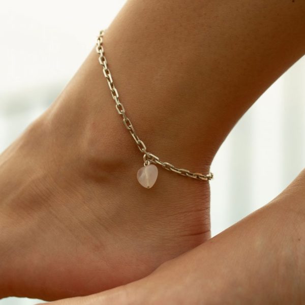 metaformi_design_jewelry_guilty_pleasures_silver_heart_ankle_bracelet_model
