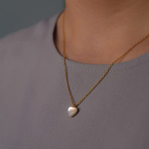 GUILTY PLEASURES SHELL HEART NECKLACE