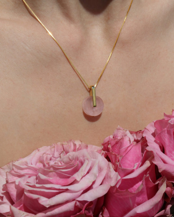 metaformi_design_jewelry_adamantine_necklace_rose_quartz_model_3