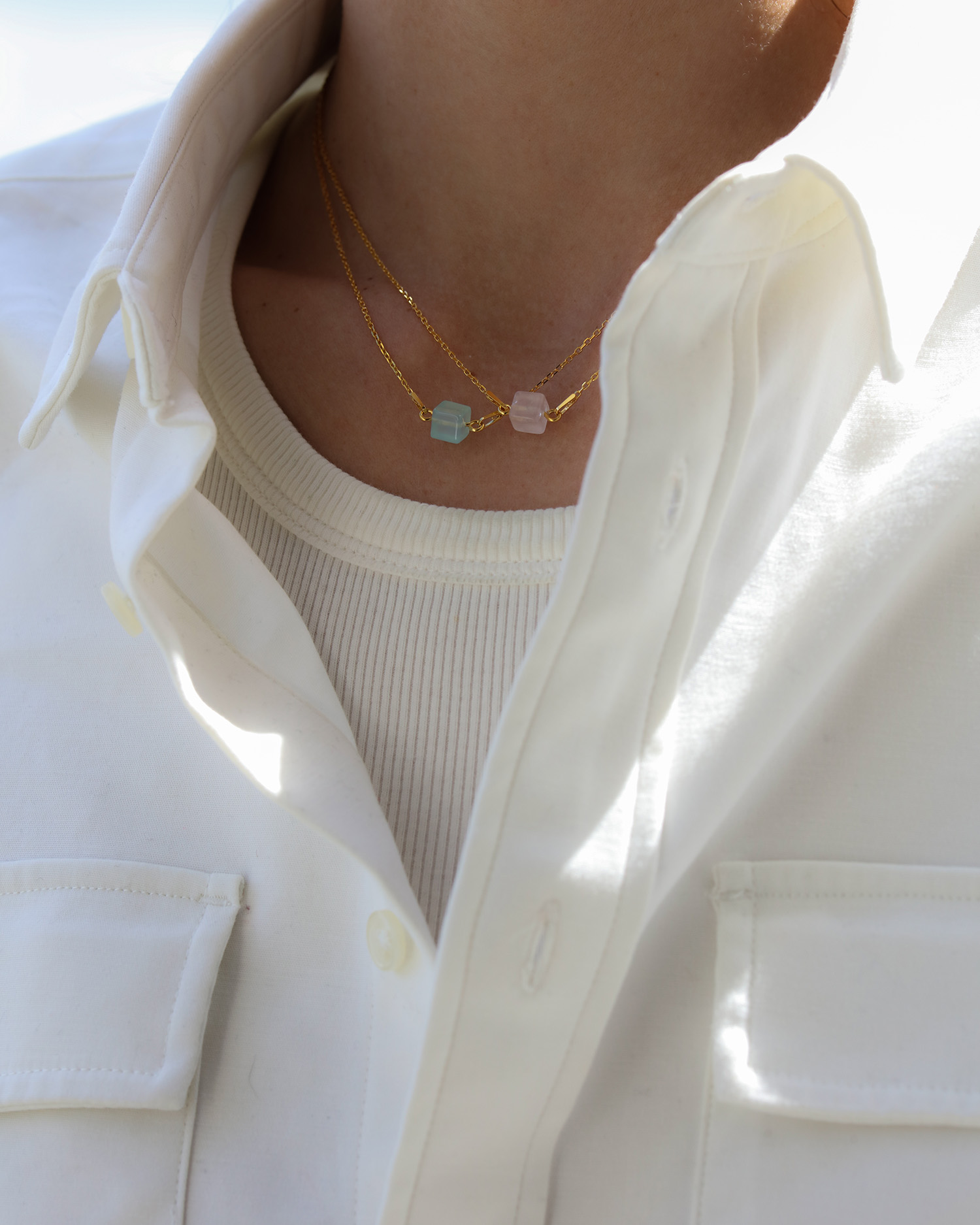 metaformi_design_jewelry_cube_necklace_aquamarine__rose_quartz_model