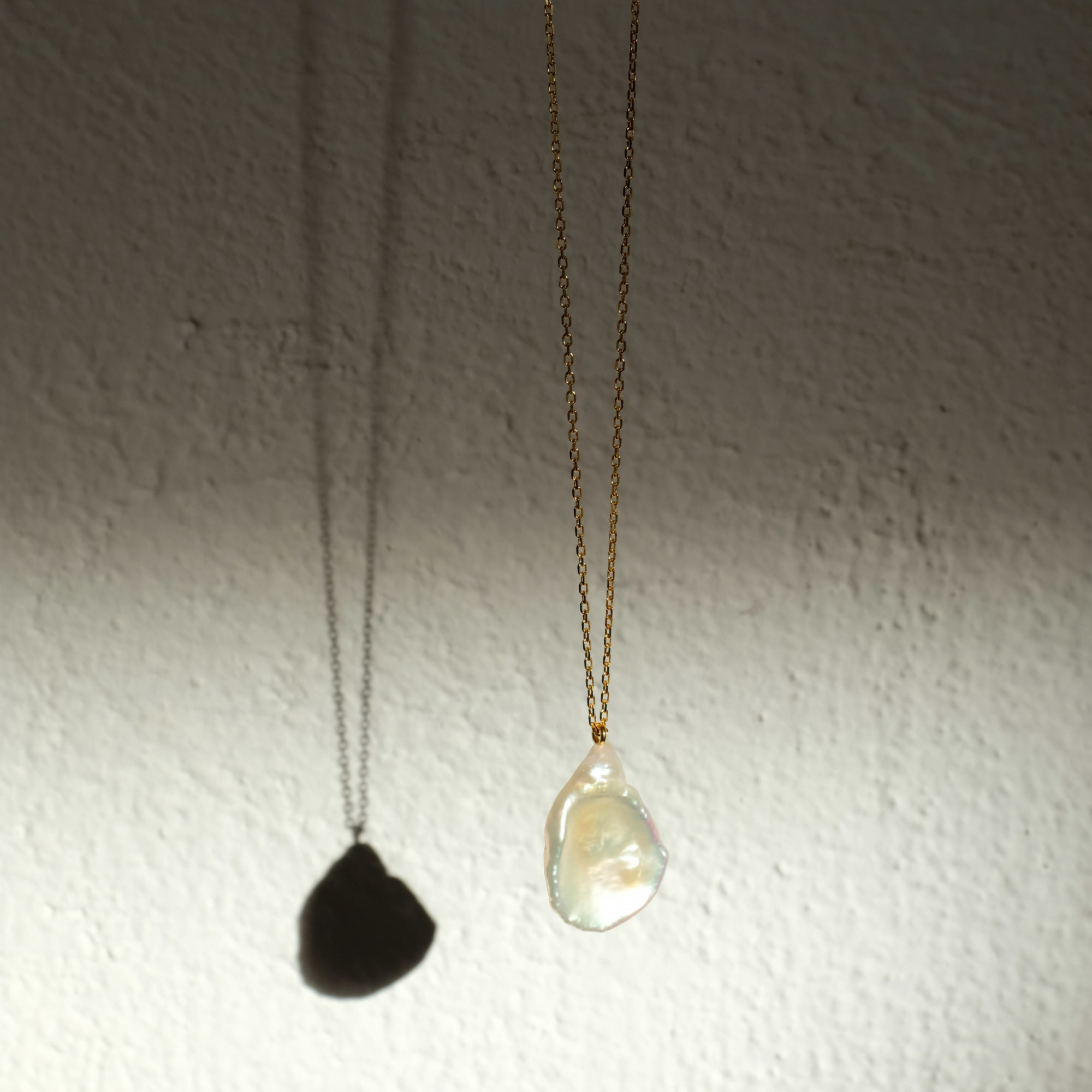 metaformi_design_jewelry_keshi_pearl_teardrop_necklace_product