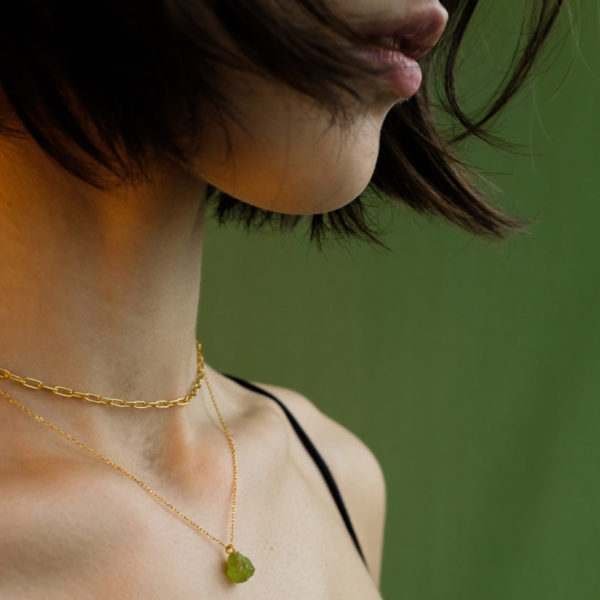 Metaformi-jewelry-uncut-gems-gold-necklace-4