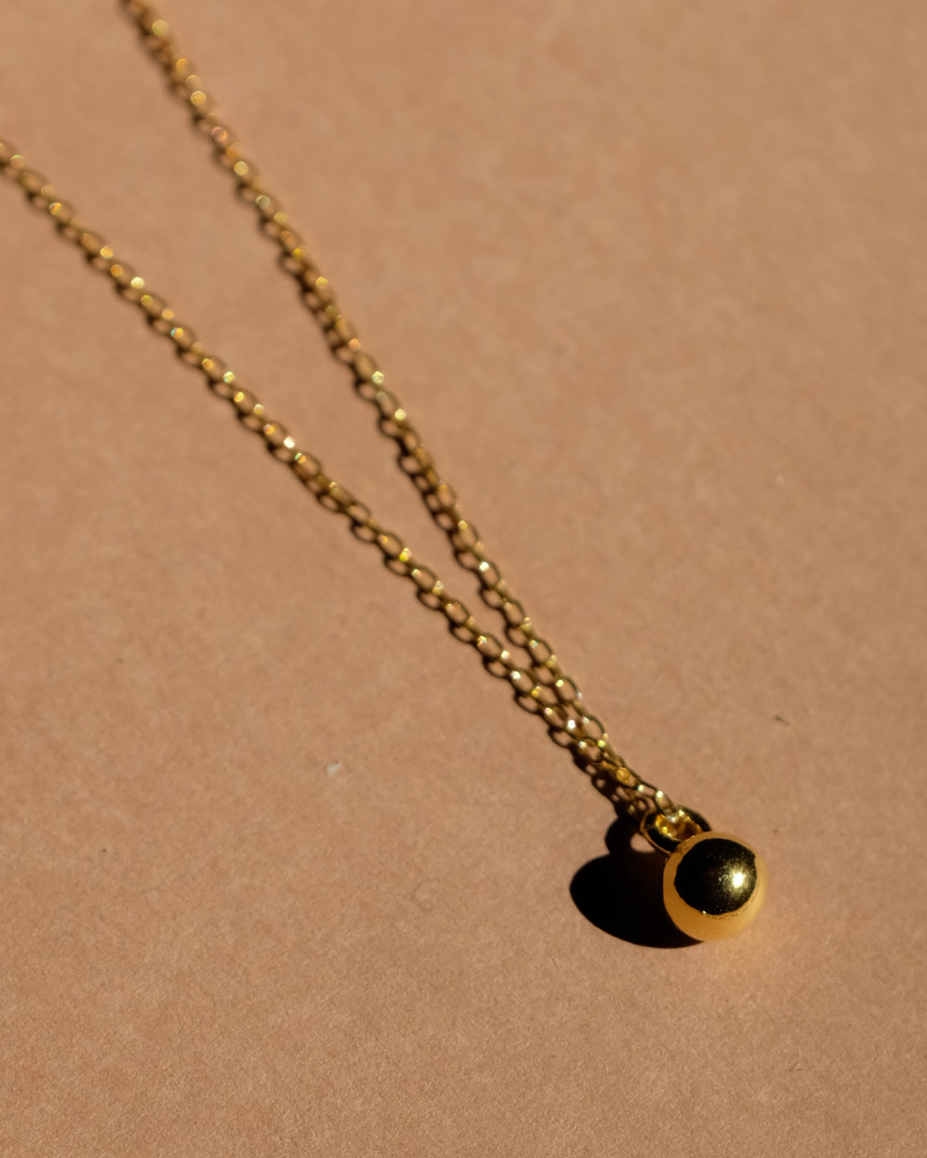 metaformi_design_jewelry_gold_ball_necklace_4