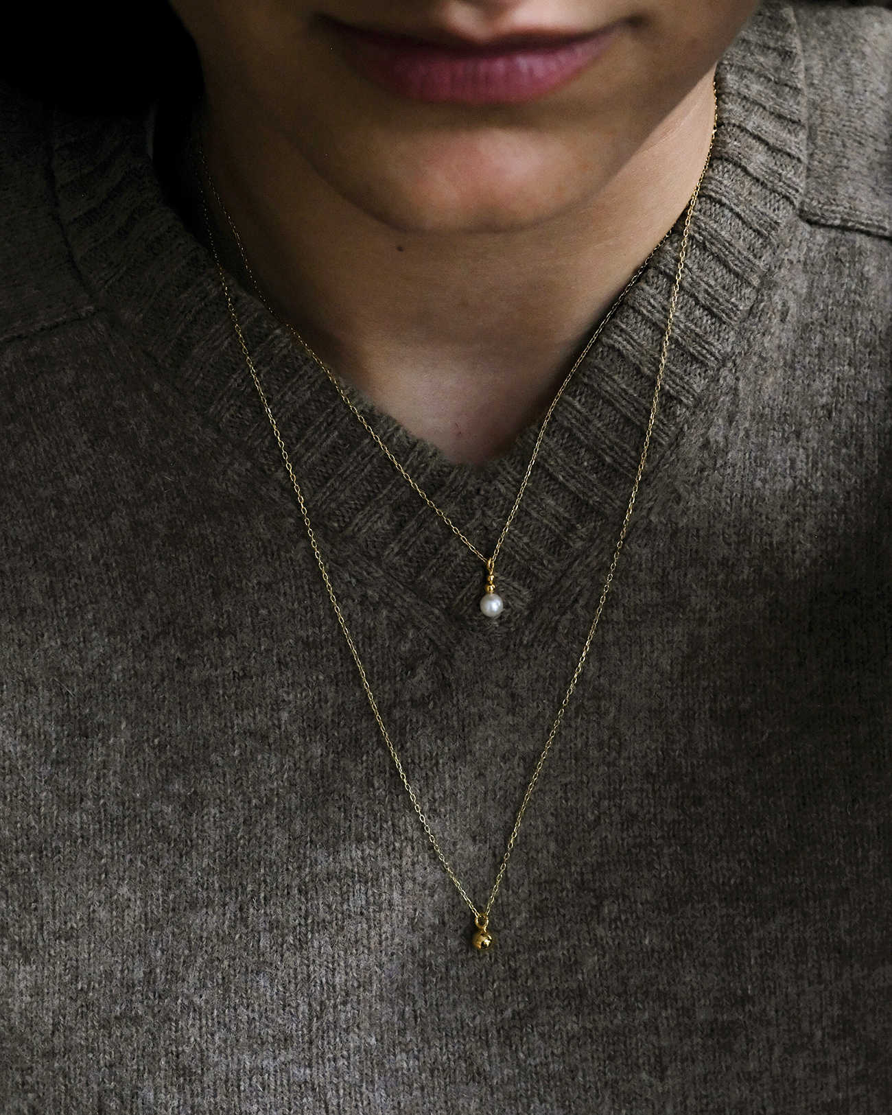 metaformi_design_jewelry_gold_ball_necklace