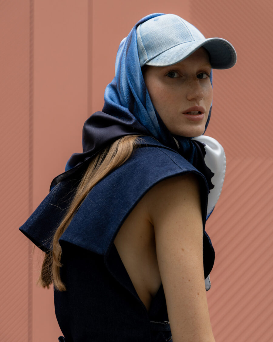 SILK SCARF <br> PATRÍCIA KOYŠOVÁ <br> 90x90 - Image 9