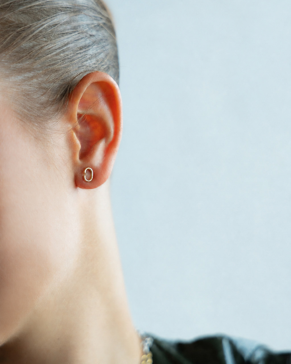 CLICK GOLD STUD EARRING – Obrázok 2